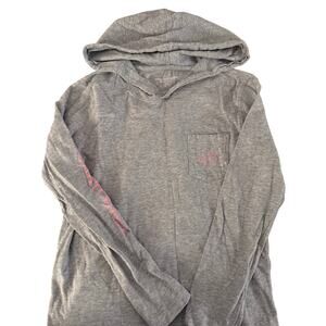 Vineyard Vines grey shir with pink size 10-12